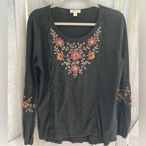 Style & Co Floral black blouse lace puff sleeves Women size small